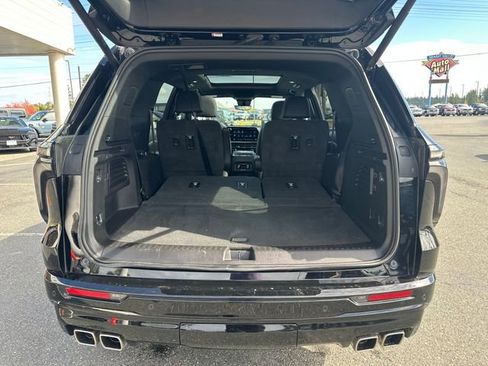 Used 2024 Chevrolet Traverse RS image 26