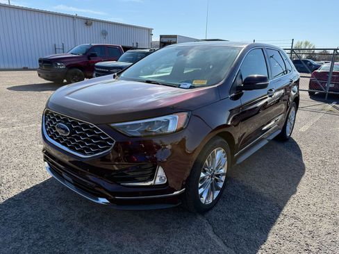 Used 2020 Ford Edge Titanium w/ Equipment Group 301A image 3