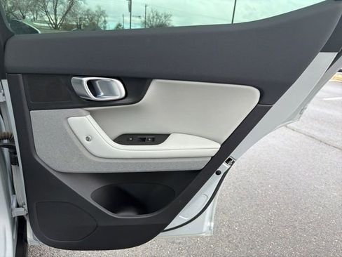 Used 2023 Polestar Polestar 2 image 14