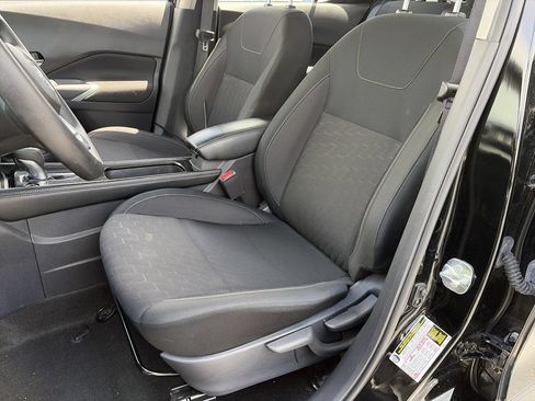 Certified 2024 Nissan Kicks SV FWD image 21
