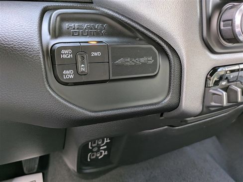 Used 2022 RAM 2500 Big Horn w/ Level 1 Equipment Group image 26