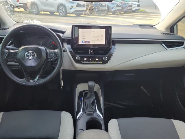 Used 2025 Toyota Corolla LE FWD image 8