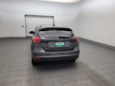 Used 2018 Ford Focus Titanium FWD image 6