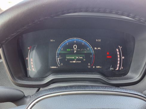 Certified 2025 Toyota Corolla SE w/ SE Premium Package FWD image 18