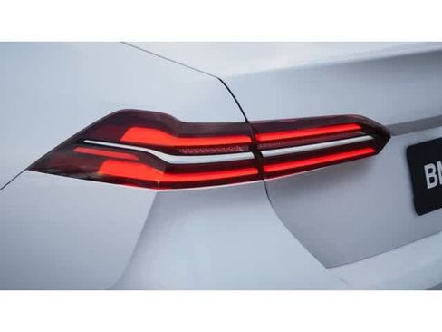 New 2027 BMW 530i w/ Premium Package RWD image 8