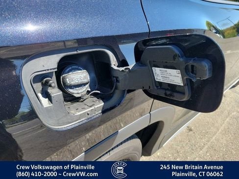 Certified 2025 Volkswagen Tiguan S AWD/4WD image 32