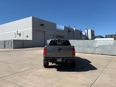 Used 2019 Chevrolet Colorado ZR2 image 4