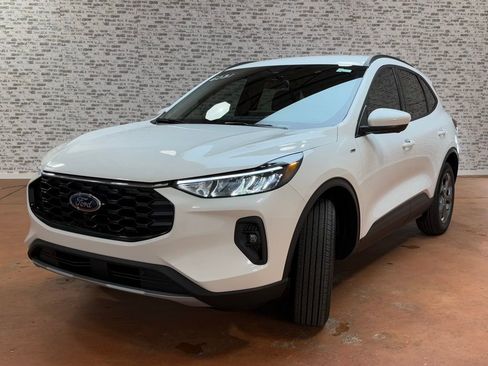 New 2026 Ford Escape ST-Line Select w/ Tech Pack #2 AWD/4WD image 4