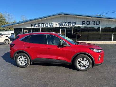 Used 2023 Ford Escape Active image 1