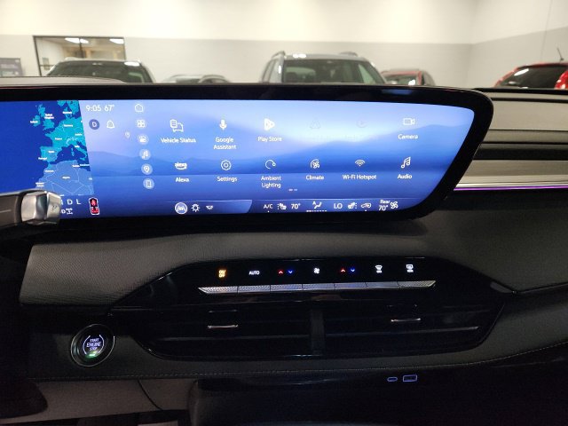 Used 2025 Buick Enclave Preferred w/ Power Package AWD/4WD image 14