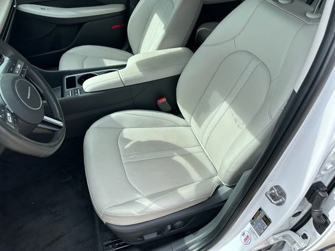 Used 2024 Hyundai Sonata Limited image 11