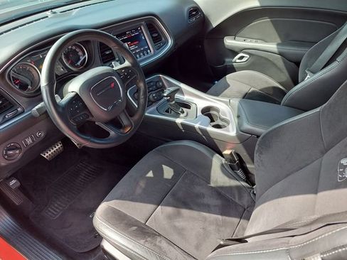 Used 2017 Dodge Challenger R/T Scat Pack RWD image 6