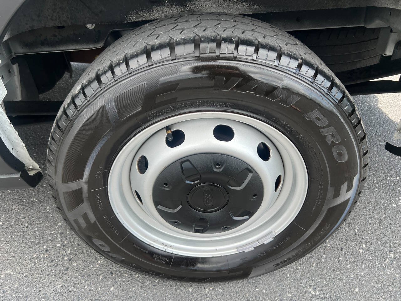 Used 2019 Ford Transit 150 130 Low Roof RWD image 39
