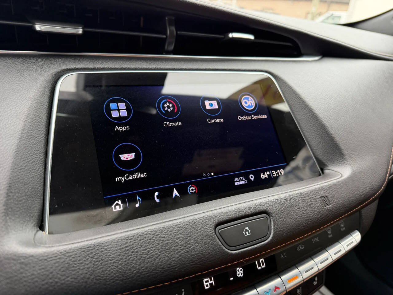 Used 2019 Cadillac XT4 Sport AWD/4WD image 18
