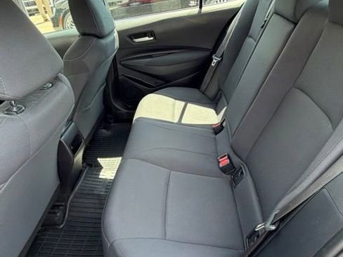 Used 2021 Toyota Corolla LE image 5