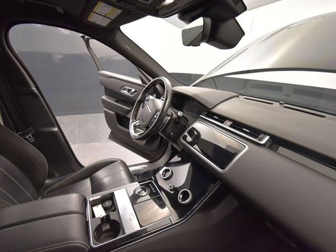 Used 2018 Land Rover Range Rover Velar R-Dynamic SE image 18