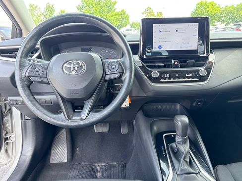 Used 2024 Toyota Corolla LE FWD image 28