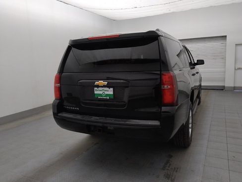 Used 2015 Chevrolet Suburban LS RWD image 7