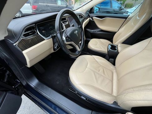 Used 2013 Tesla Model S image 8