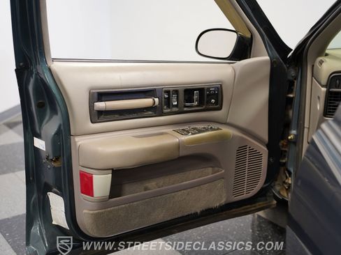 Used 1995 Chevrolet Impala SS image 37