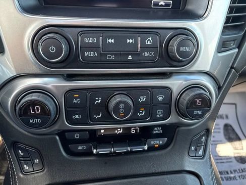 Used 2020 Chevrolet Suburban Premier AWD/4WD image 19