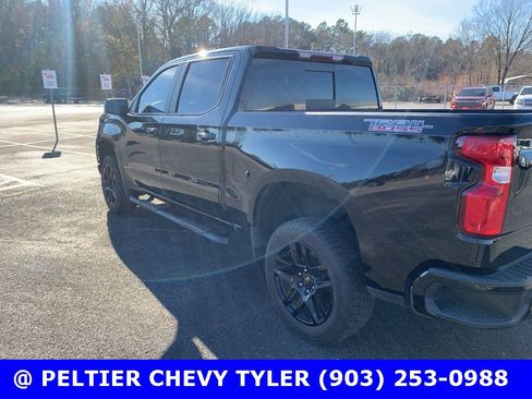 Used 2021 Chevrolet Silverado 1500 LT Trail Boss w/ Convenience Package II image 4