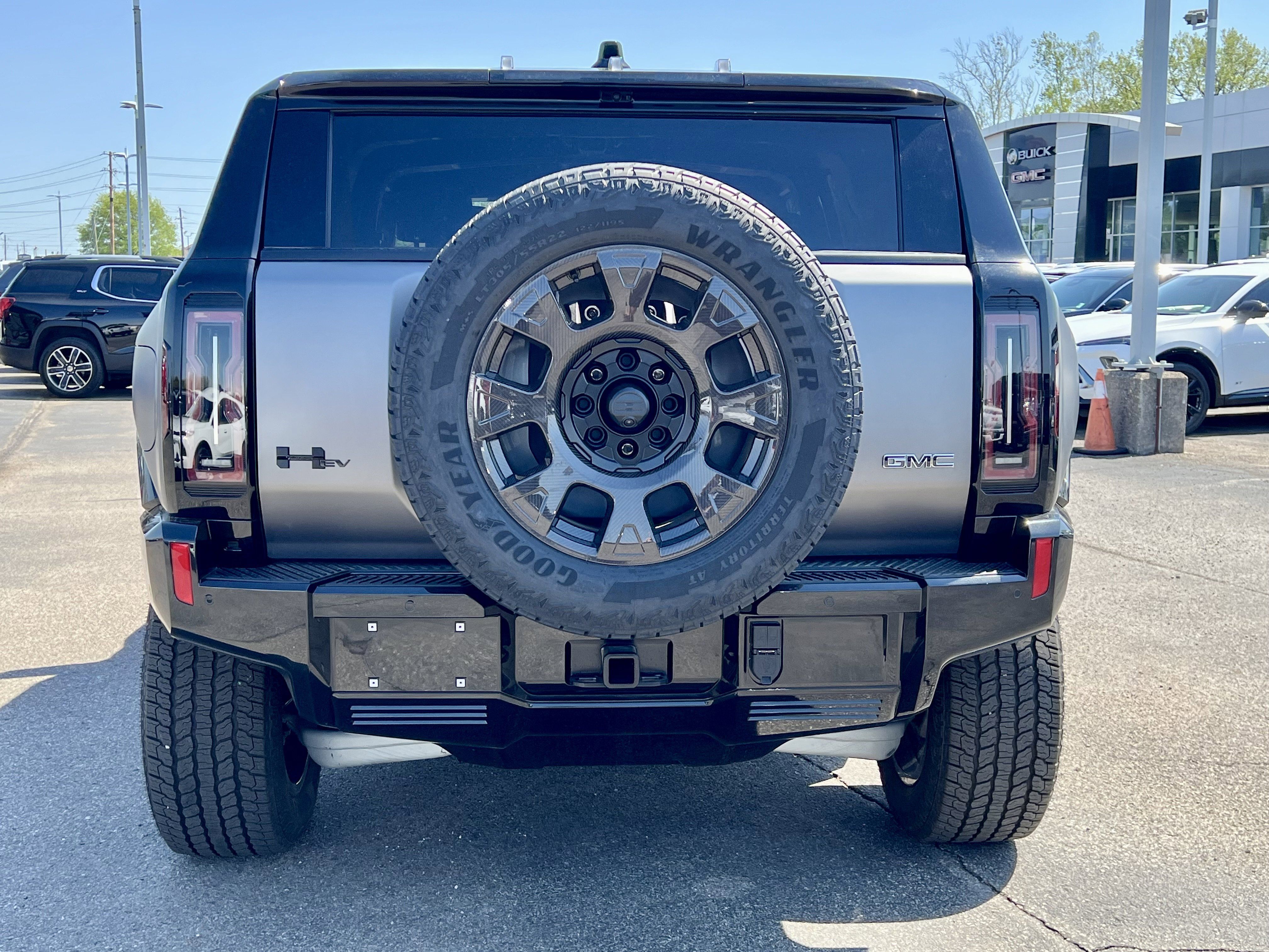 New 2026 GMC Hummer EV 3X w/ Carbon Fiber Edition Package AWD/4WD image 8