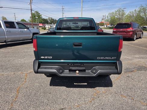 Used 1997 Chevrolet S10 Pickup LS w/ Wide Stance Suspension Pkg image 4
