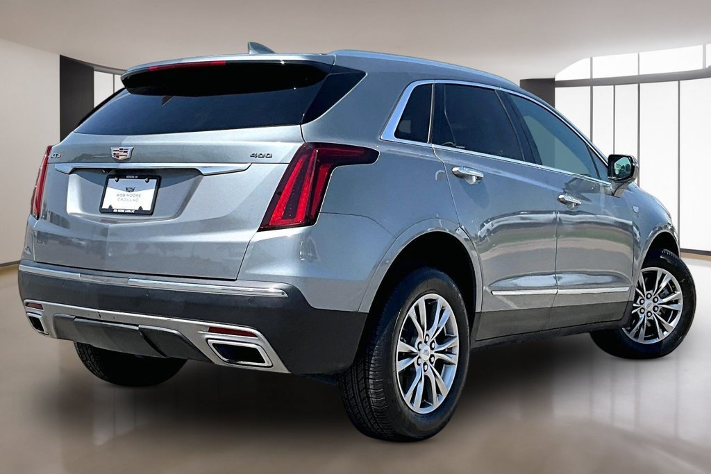 Used 2023 Cadillac XT5 Premium Luxury AWD/4WD image 2