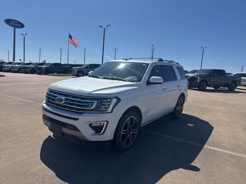 Used 2020 Ford Expedition Limited w/ Texas Edition Package image 3