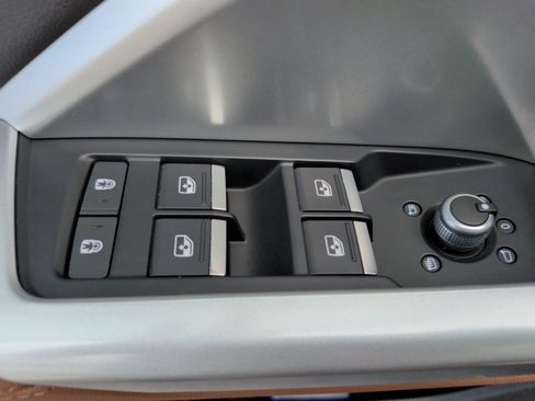 Used 2022 Audi Q3 2.0T Premium w/ Convenience Package image 30