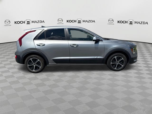 Used 2023 Kia Niro LX FWD image 14