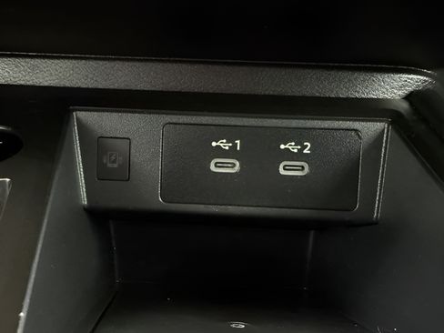 Used 2025 Nissan Kicks SR FWD image 20
