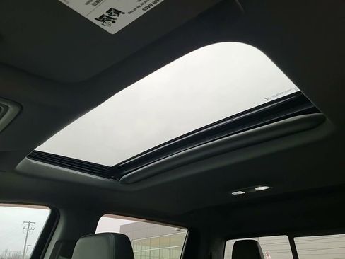 Used 2022 Chevrolet Silverado 1500 LTZ w/ LTZ Premium Package image 34