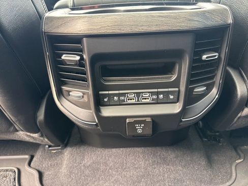 Used 2025 RAM 1500 Limited AWD/4WD image 21