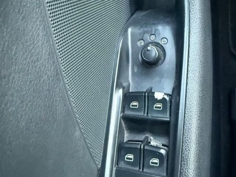 Used 2015 Audi A3 1.8T Premium image 16