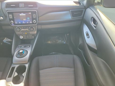 Used 2023 Nissan Leaf S image 15