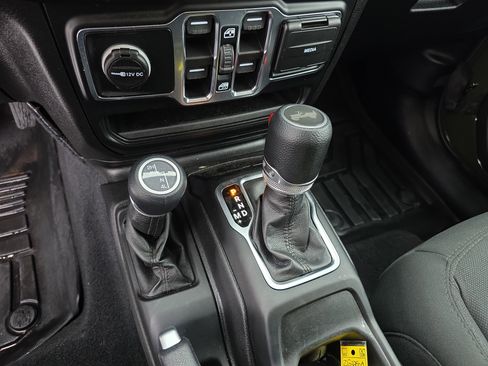 Used 2021 Jeep Wrangler Unlimited Sport S image 25