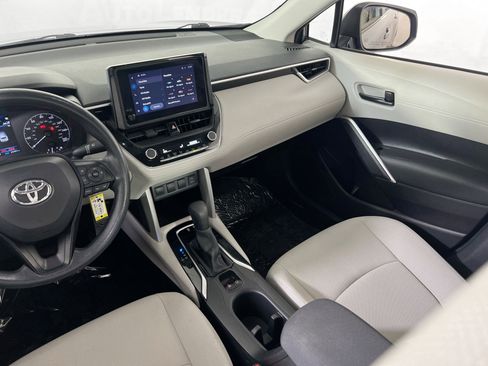 Used 2024 Toyota Corolla Cross L image 21