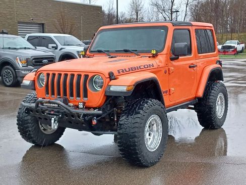 Used 2019 Jeep Wrangler Rubicon w/ Uconnect 4C Nav & Sound Group AWD/4WD image 2