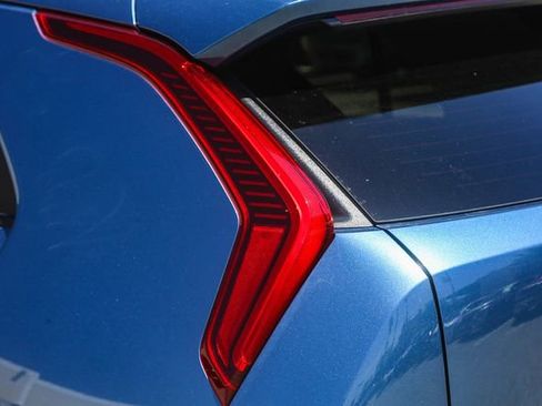 New 2026 Kia Niro Wind FWD image 18