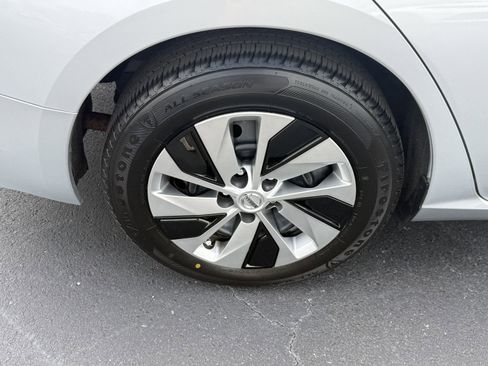 Used 2020 Nissan Altima 2.5 S FWD image 31