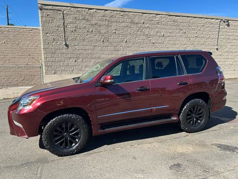 Used 2015 Lexus GX 460 w/ Premium Package AWD/4WD image 8