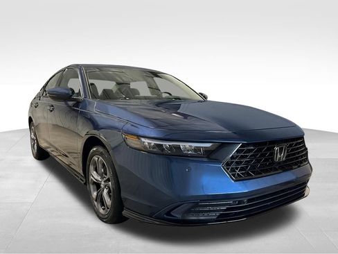 New 2026 Honda Accord EX-L image 9