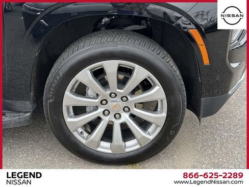 Used 2025 Chevrolet Suburban Premier AWD/4WD image 12