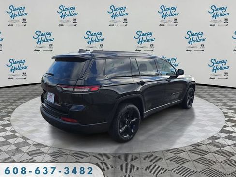 Used 2024 Jeep Grand Cherokee L Limited w/ Black Appearance Package AWD/4WD image 5