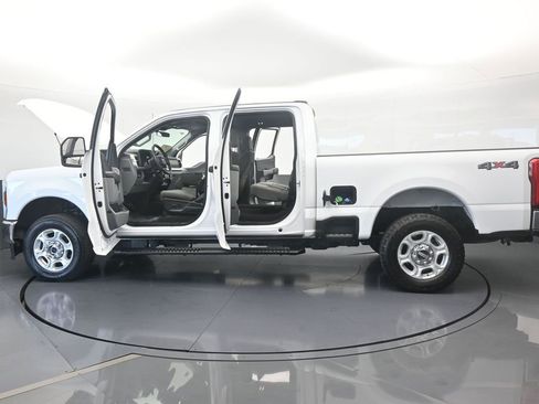 Used 2025 Ford F250 XLT image 77