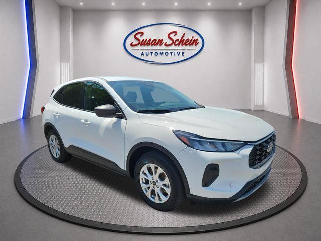 Used 2026 Ford Escape Active FWD image 3