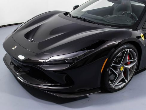 Certified 2022 Ferrari F8 Tributo image 30