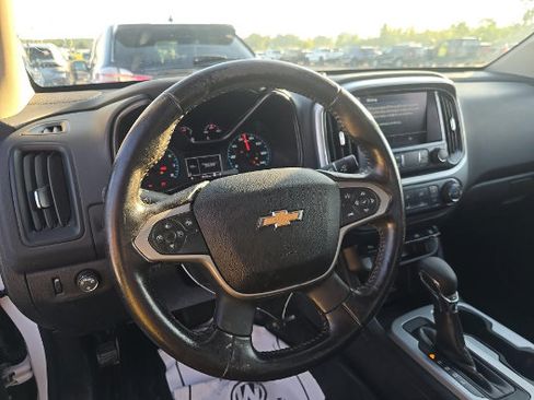 Used 2022 Chevrolet Colorado LT w/ Fleet Safety Package RWD image 10
